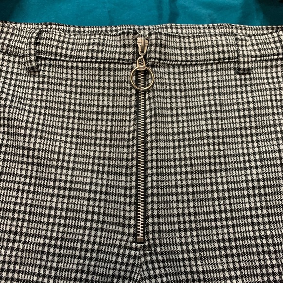 Pants - Picture 2 of 4